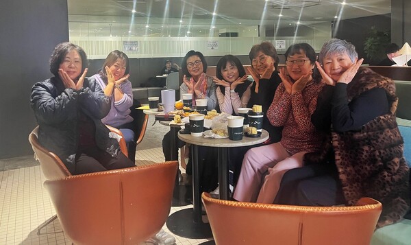 ▲ '매교 미소단' 단체사진.