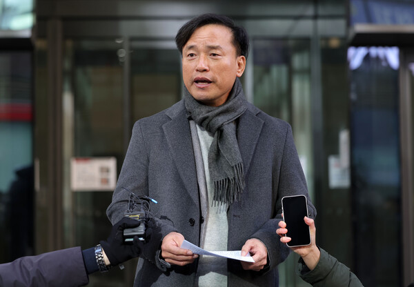 ▲ 첫 출근해 입장 밝히는 김종철 초대 방미통신위원장 후보자. /뉴시스