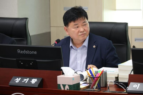 ▲ 성기황 의원.