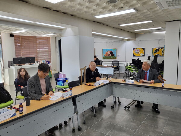 ▲ 박재용 의원, 2025년 경기장애인근로자지원센터 운영위원회 참석 모습.