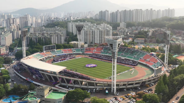 ▲ 안양종합운동장 전경.