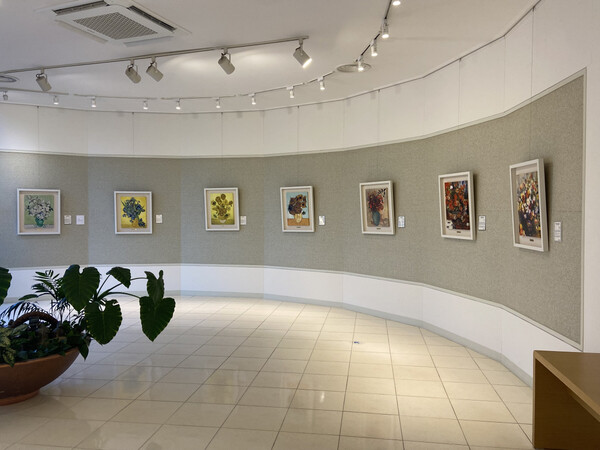 화정도서관 ‘도서관에서 만나는 고양작가(박철)’ 전시