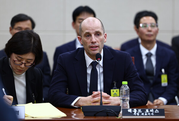 ▲ 쿠팡 청문회 출석한 해롤드 로저스 쿠팡 임시 대표. /뉴시스