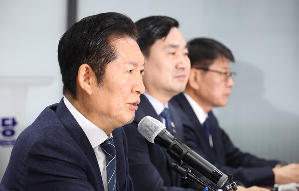 ▲ 강원 현장 최고위원회 발언하는 정청래 더불어민주당 대표. /뉴시스