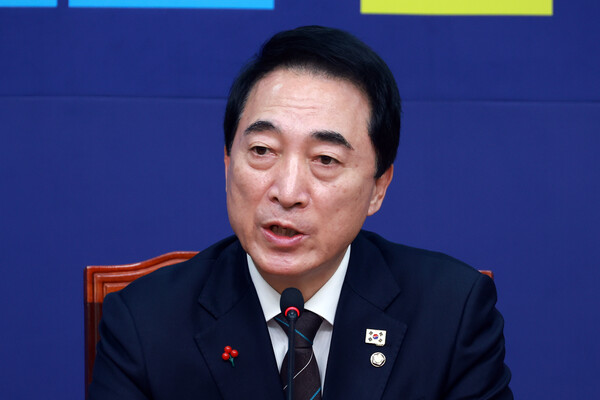 ▲ 현안 기자간담회 하는 박수현 수석대변인. /뉴시스