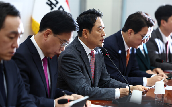 ▲ 장동혁 국민의힘 대표가 22일 오전 서울 여의도 국회에서 열린 최고위원회의에서 발언하고 있다. /뉴시스