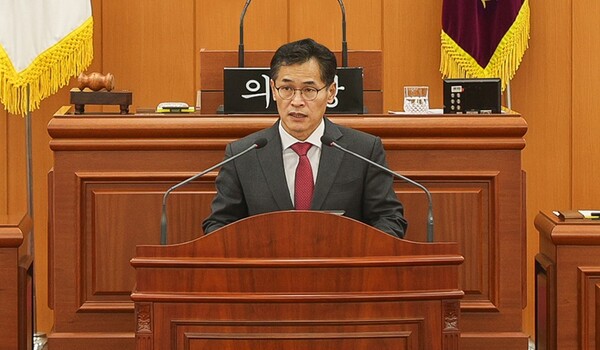 ▲ 제316회 양천구의회 제2차 정례회 제4차 본회의에서 이기재 양천구청장.