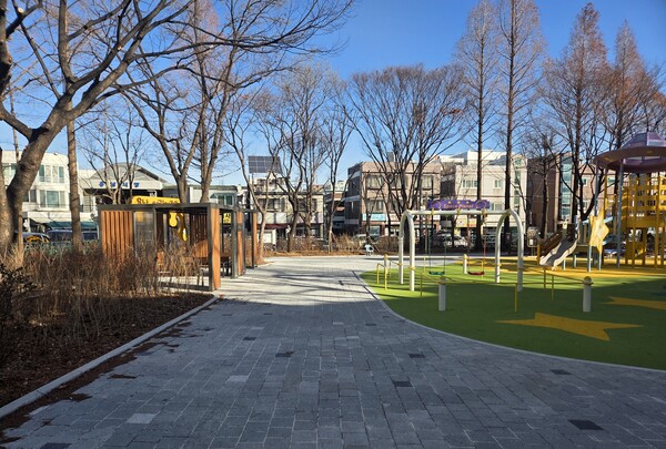 ▲ 용남어린이공원 리모델링 모습.