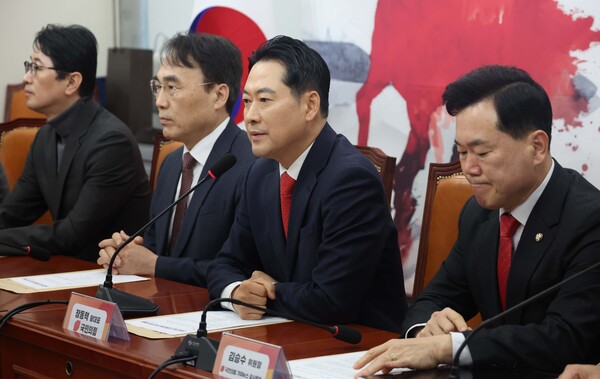 ▲ 장동혁 국민의힘 대표가 5일 오전 서울 여의도 국회에서 열린 야당탄압가짜뉴스감시특위 제1차 전체회의에서 발언을 하고 있다. /뉴시스