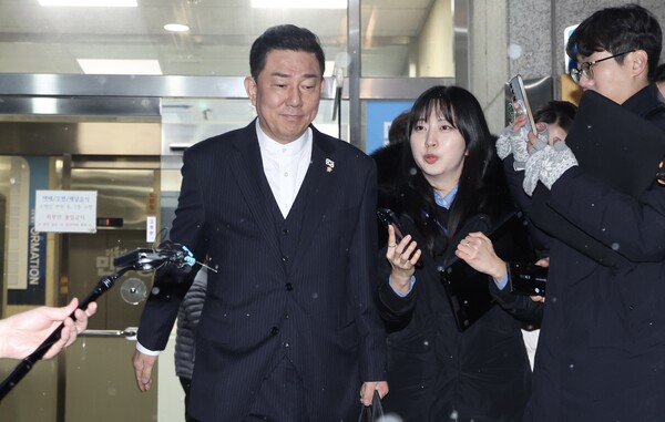 ▲윤리심판원 회의 출석 마친 김병기 전 원내대표. /뉴시스