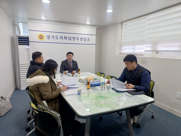 ▲ 이병길 의원, 경기도 필수의료 강화와 지역의료 격차 해소를 위한 조례 관련 논의 모습.