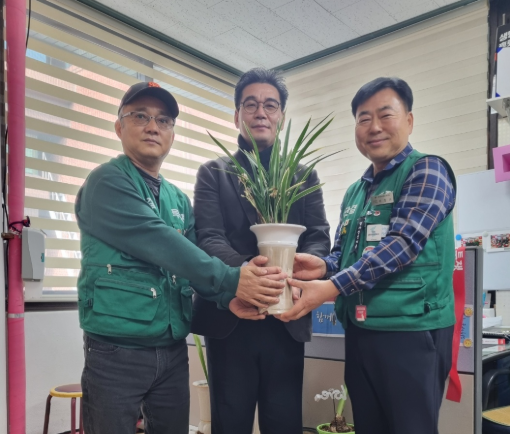 ▲ 노사 화합을 위한 소통 후 기념촬영.