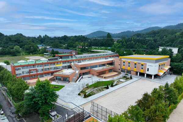 ▲ 덕양중학교.