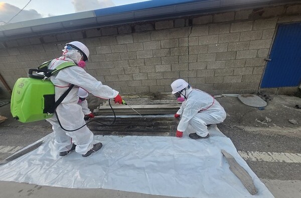 ▲ 슬레이트 건축물 철거 모습.