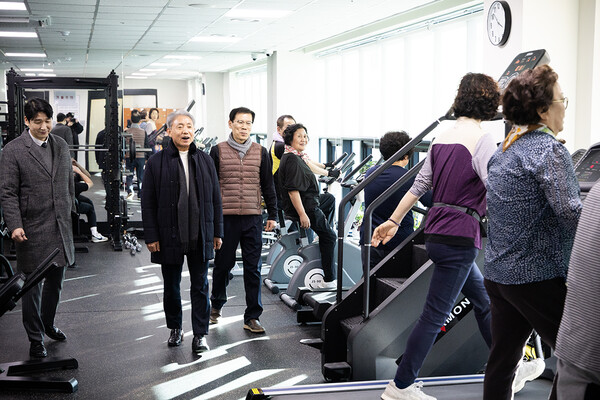 ▲ 문화·체육시설 점검 나선 윤환 계양구청장.