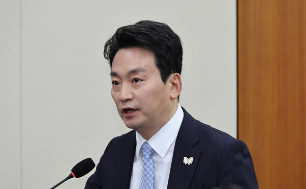 ▲ 국감 질의 답하는 박장범 한국방송공사 사장. /뉴시스