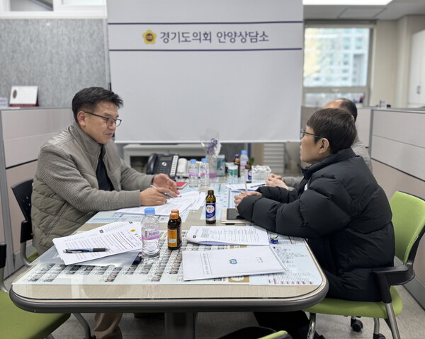 ▲ 김철현 의원, 시내버스 공공관리제 운영 전반 점검 모습.