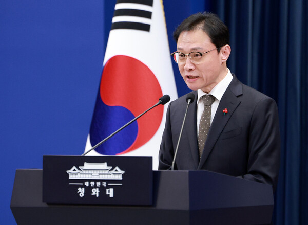 ▲ 이규연 홍보소통수석이 31일 청와대 춘추관에서 KTV 생중계 확대 관련 브리핑을 하고 있다. /뉴시스