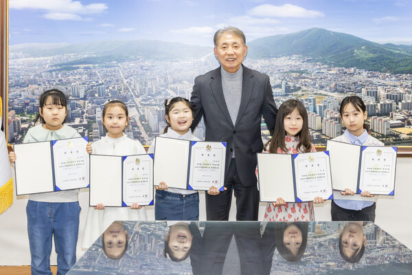 ▲ 구립소년소녀합창단 신규 단원 위촉식.