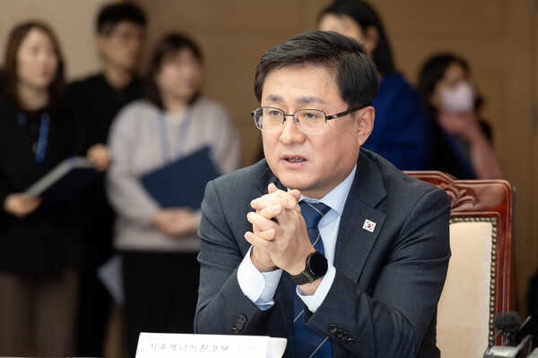 ▲ 인사말하는 김성환 장관. /뉴시스