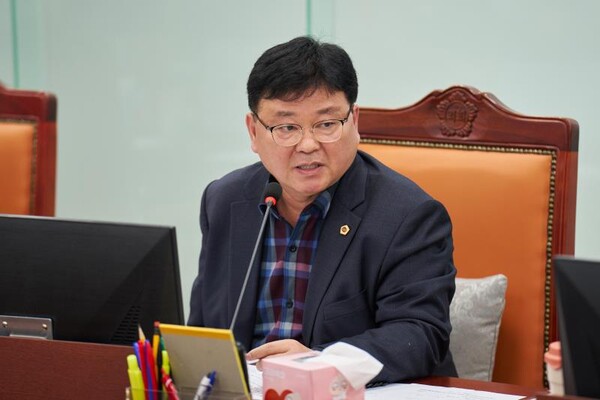 ▲ 성기황 의원.