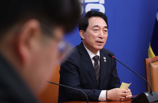 ▲ 박수현 수석대변인, 현안관련 기자간담회. /뉴시스