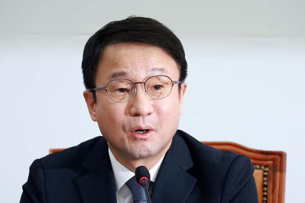 ▲ 한병도 더불어민주당 원내대표가 18일 서울 여의도 국회에서 현안 기자간담회를 하고 있다. /뉴시스