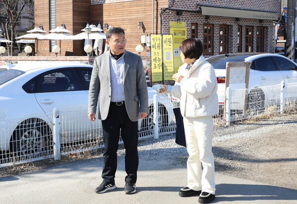 ▲ 황규돈 팔달구청장 행궁동 일대 집중점검 실시 모습.