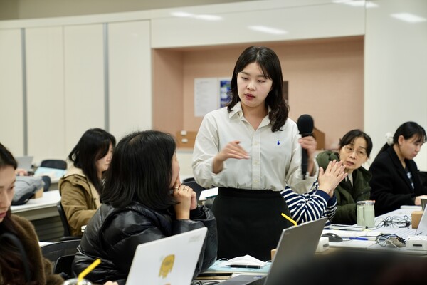 ▲ ‘경기미래형 영어의사소통중심 수업 및 평가 모형(CLASS UP)’ 연수 사진.