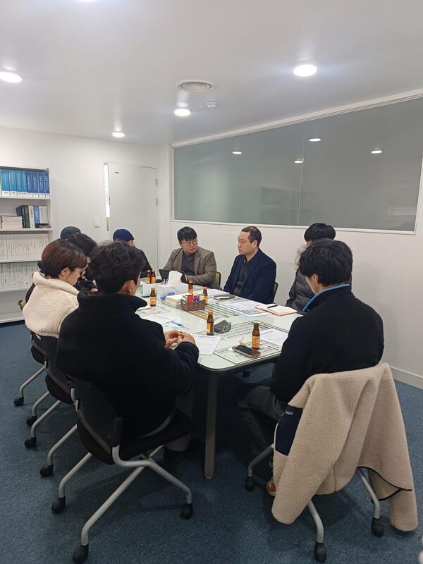 ▲ 유호준 의원 (남양주 다산·양정) 주관 남양주시 체육과 관계자 및 지역 클라이밍센터 관계자들과의 간담회가 개최 모습.