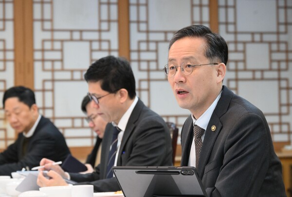 ▲ 이형일 차관, 시장상황점검회의 주재. /뉴시스