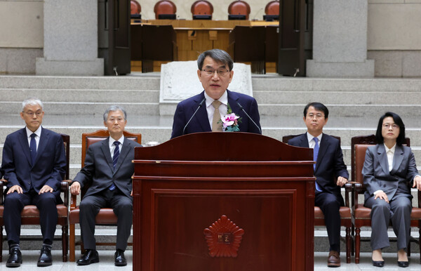 ▲ 노태악 대법관이 3일 오전 서울 서초구 대법원에서 열린 퇴임식에서 퇴임사하고 있다. /뉴시스