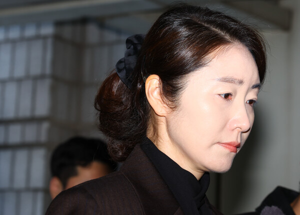 ▲ 공천 헌금 1억 원을 수수한 혐의를 받는 강선우 무소속 의원이 3일 오후 서울 서초구 서울중앙지방법원에서 열린 구속 전 피의자 심문(영장실질심사)에 출석하고 있다. /뉴시스